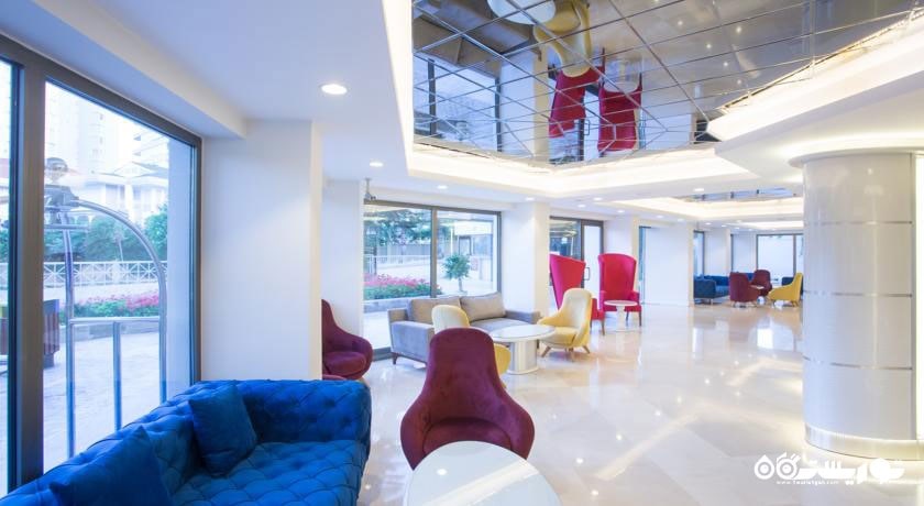 محوطه لابی هتل کلاب فالکن